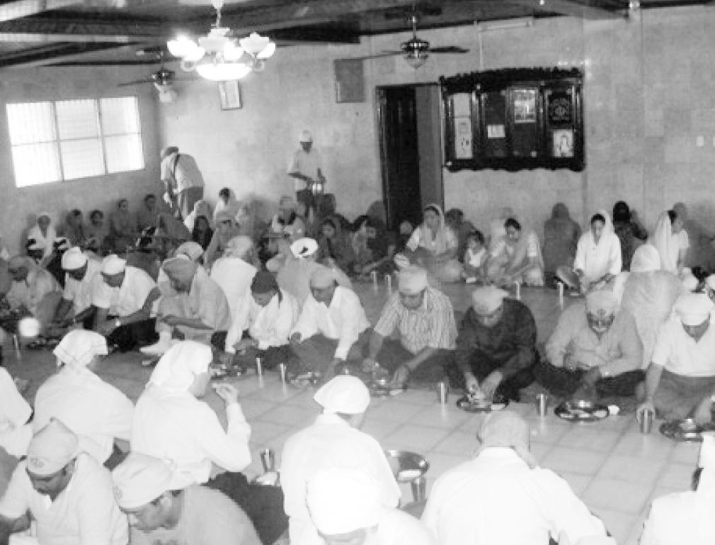 Gurdwara, langar being served